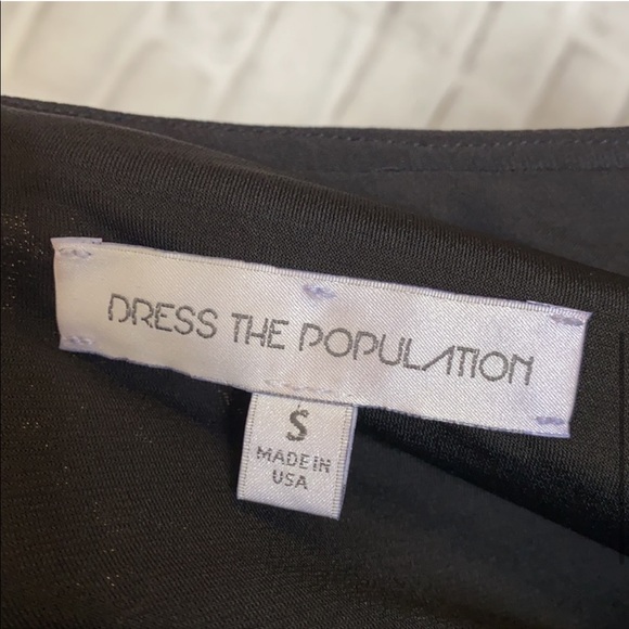 Dress the Population Vanessa Velvet Gown in Maroon - Picture 7 of 11